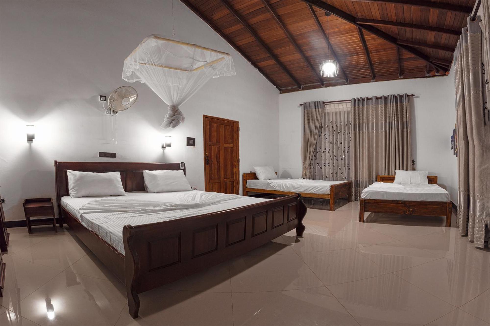 Gold Crown Residence Dambulla Exterior photo